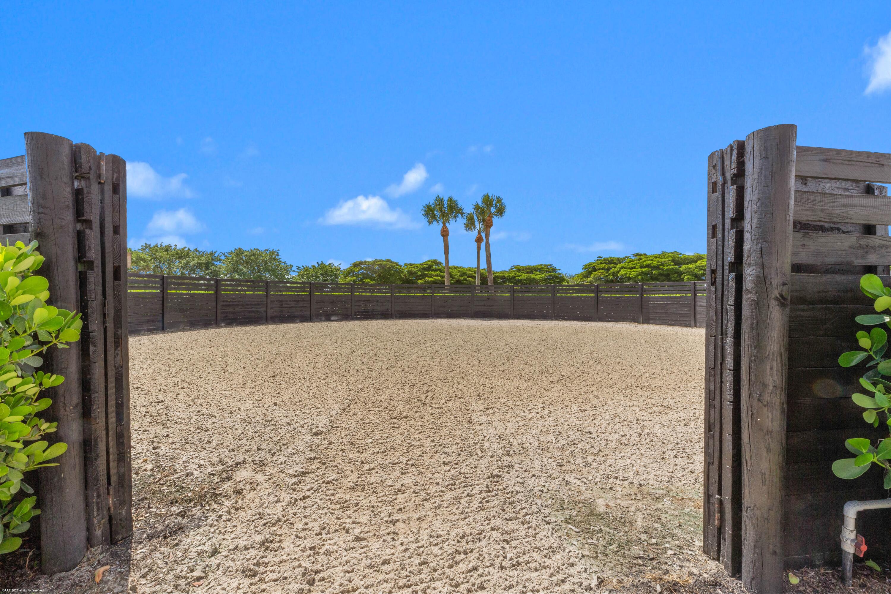 GRAND PRIX FARMS - Residential