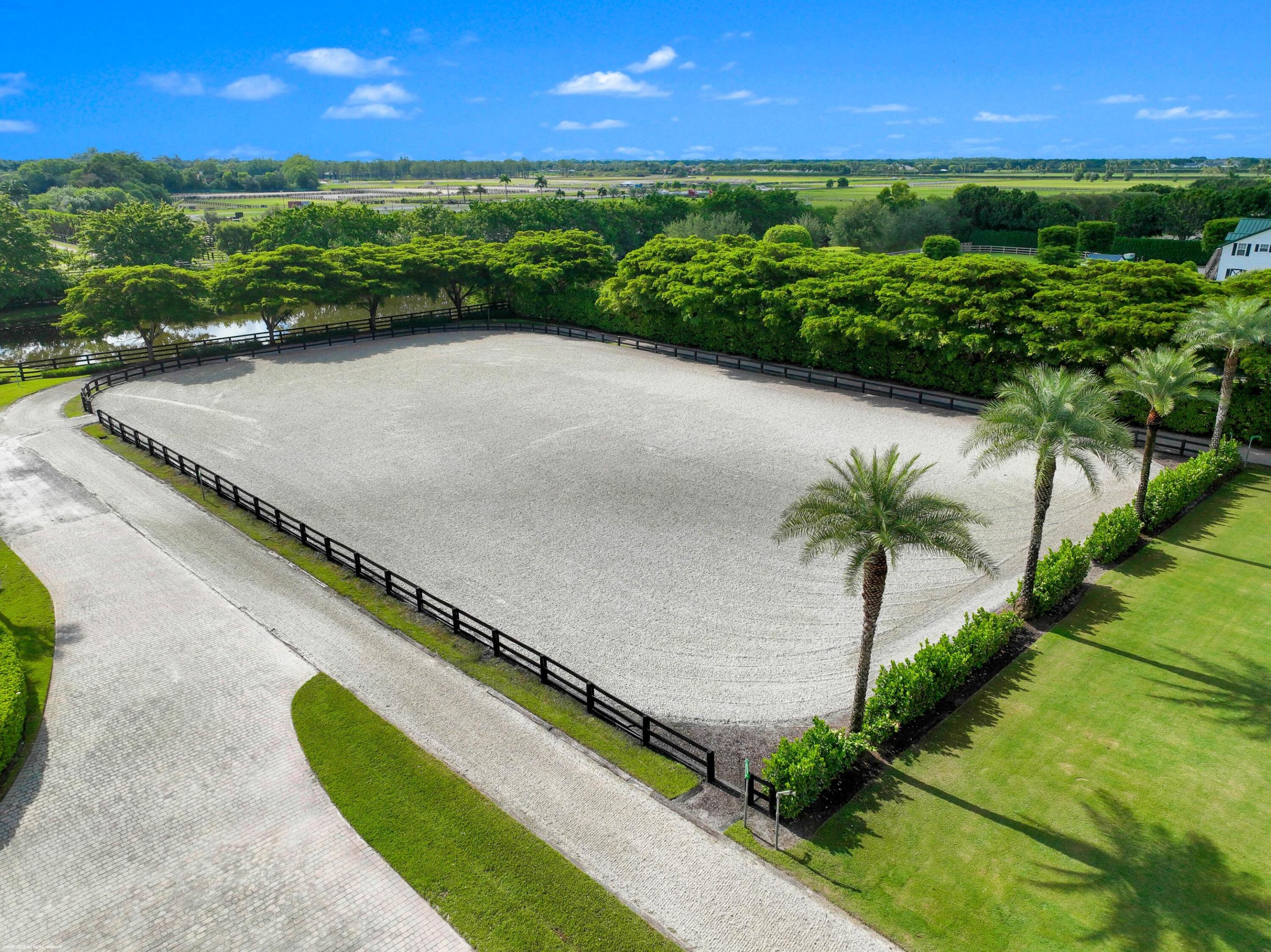 GRAND PRIX FARMS - Residential