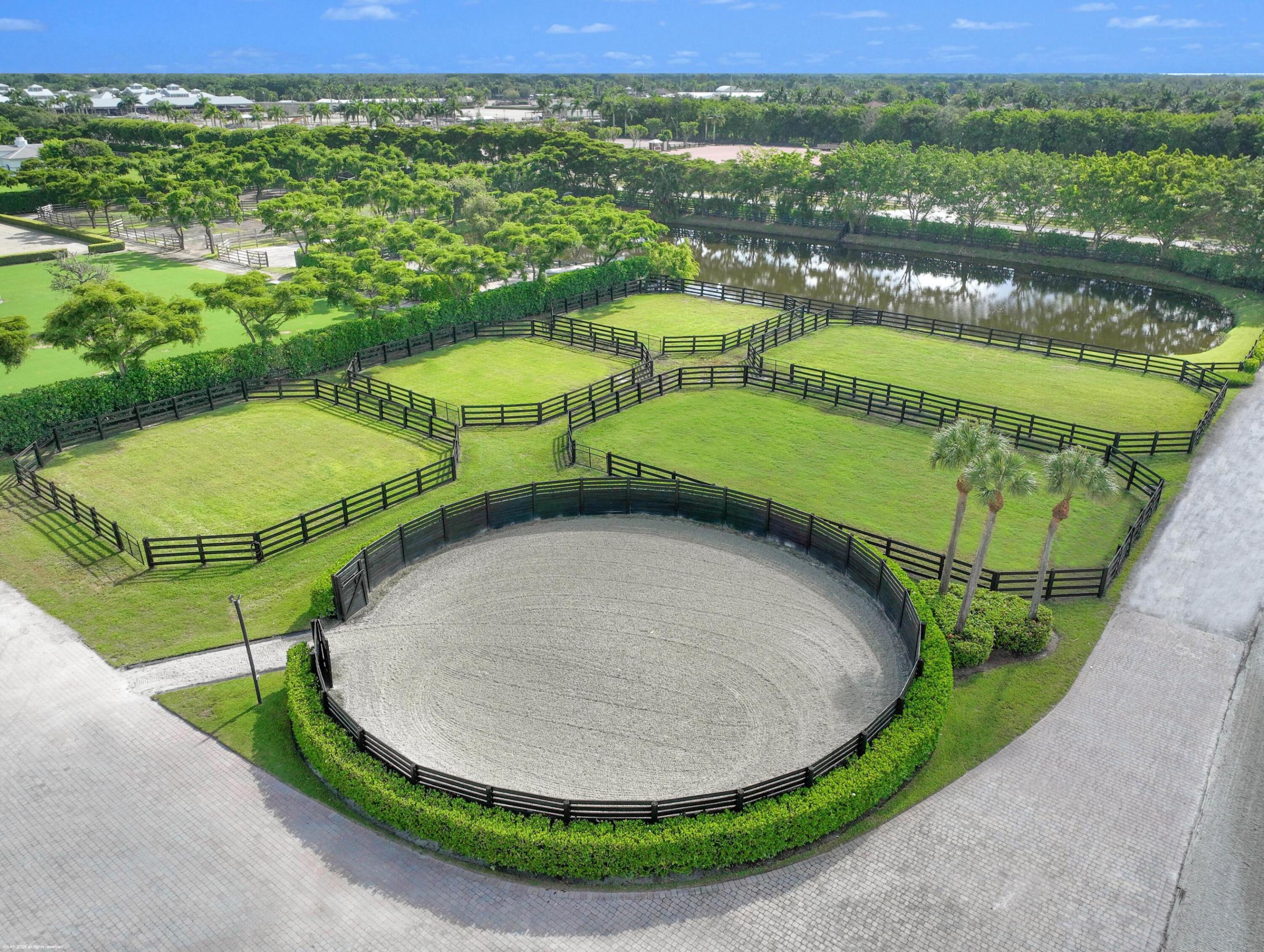 GRAND PRIX FARMS - Residential