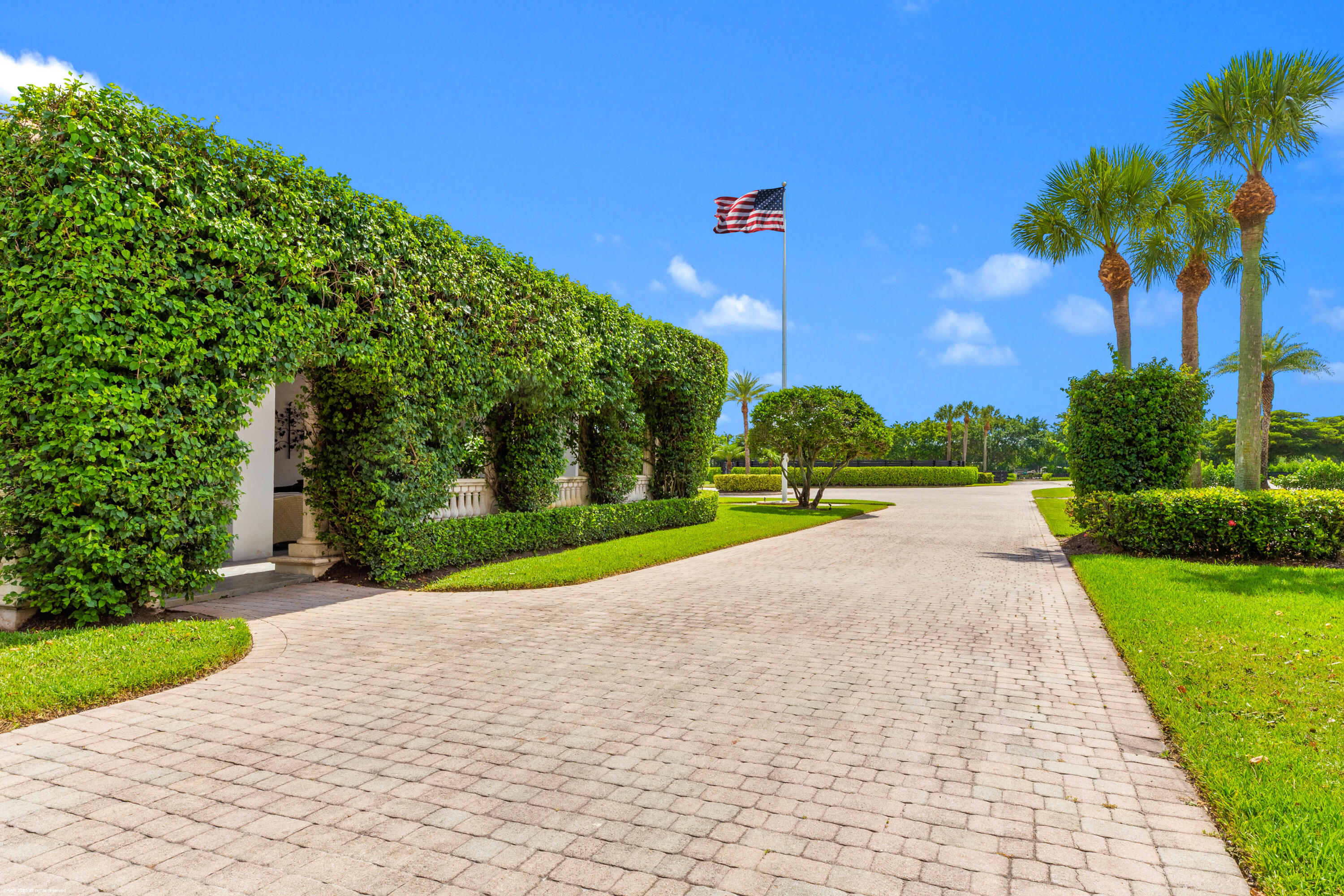 GRAND PRIX FARMS - Residential