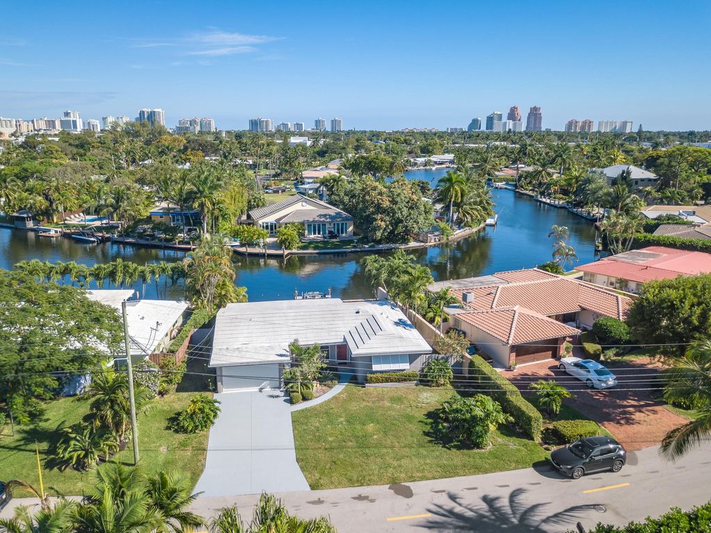 Photo of 1965 Coral Gardens Drive, Wilton Manors, FL 33306 (MLS # R10768549)