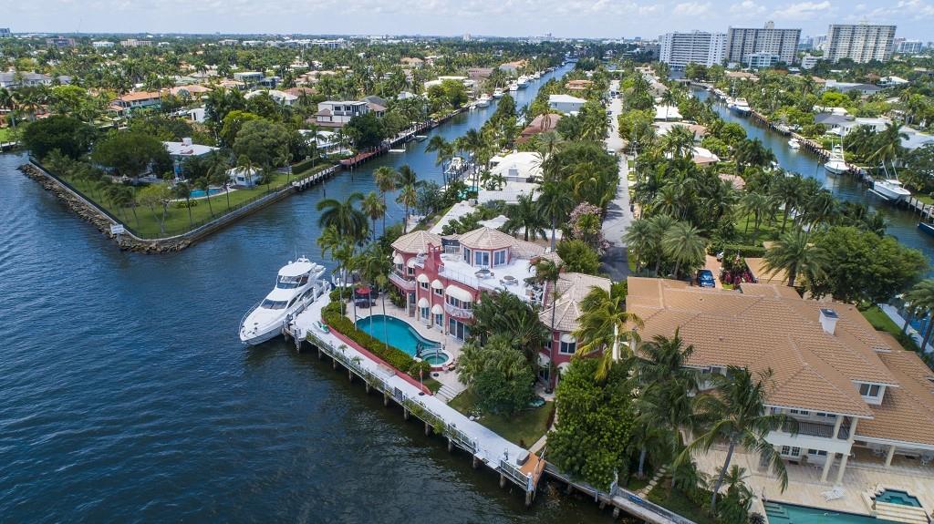 Las Olas Isles - Residential