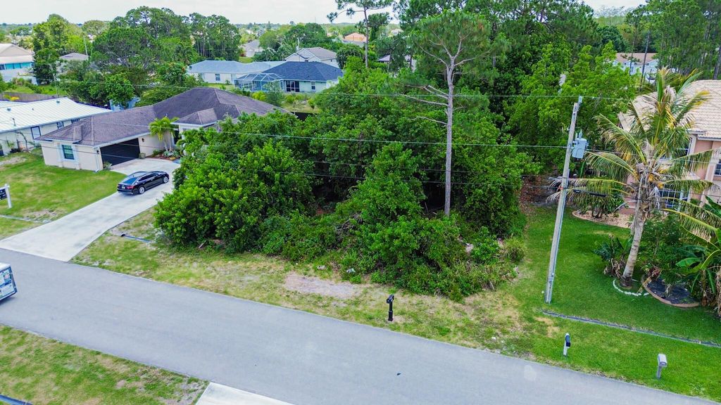 Photo of 1458 SW Hackensack Avenue, Port Saint Lucie, FL 34953 (MLS # R11089219)