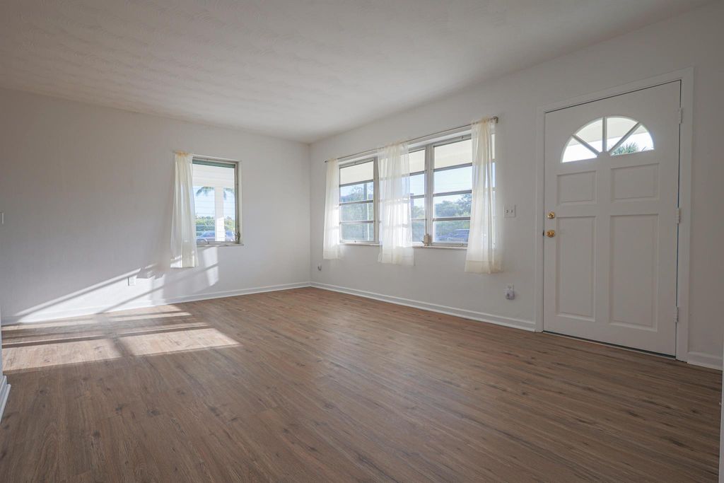 Photo of 116 NE Entrada Avenue, Port Saint Lucie, FL 34952 (MLS # R10982128)