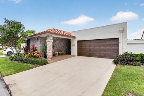 Photo of 21375 Sonesta Way, Boca Raton, FL 33433 (MLS # B26038180)