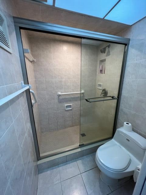 KINGS POINT PIEDMONT COND - Residential Lease