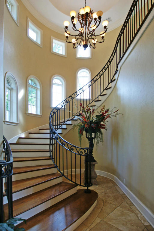 Tequesta Country Club - Residential