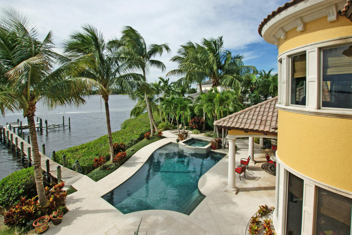 Tequesta Country Club - Residential