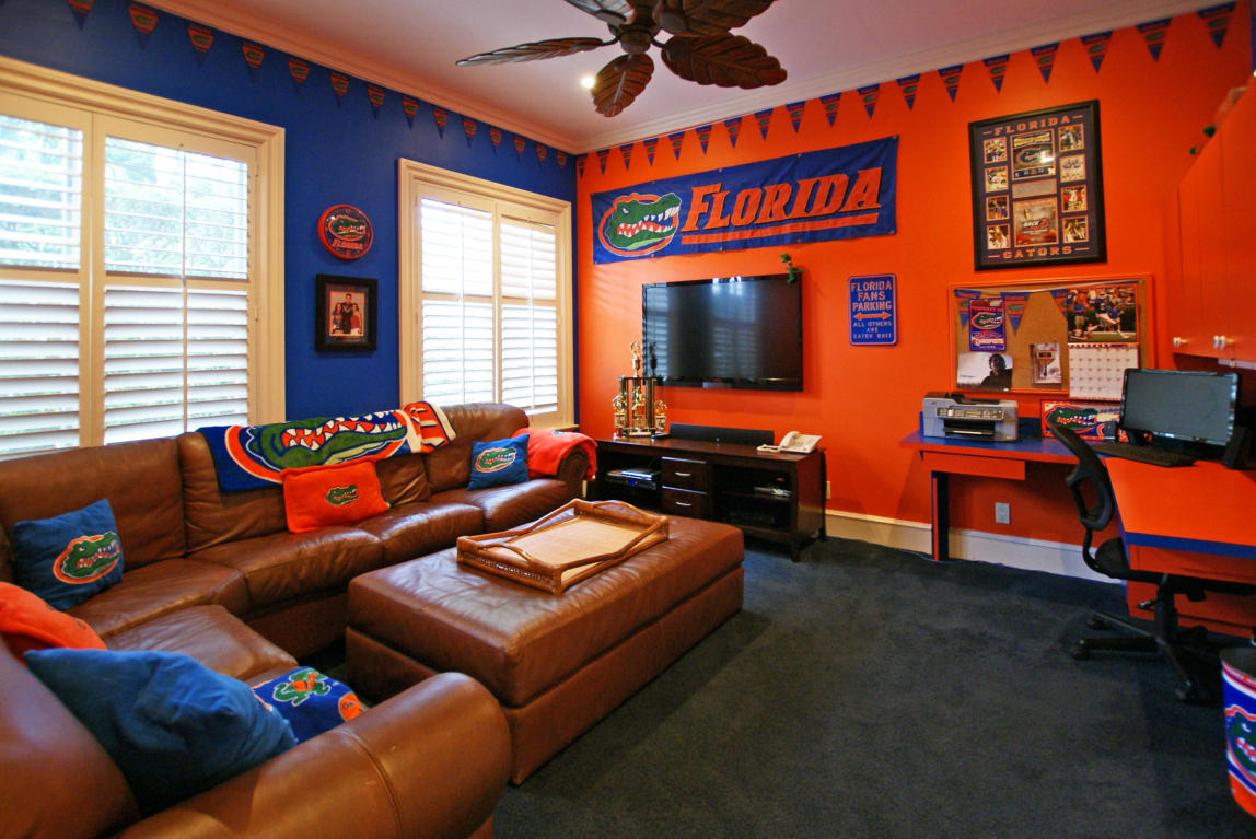 Tequesta Country Club - Residential