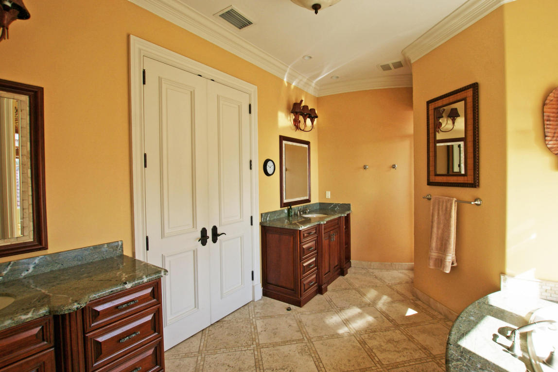 Tequesta Country Club - Residential