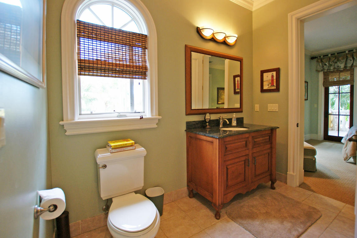 Tequesta Country Club - Residential