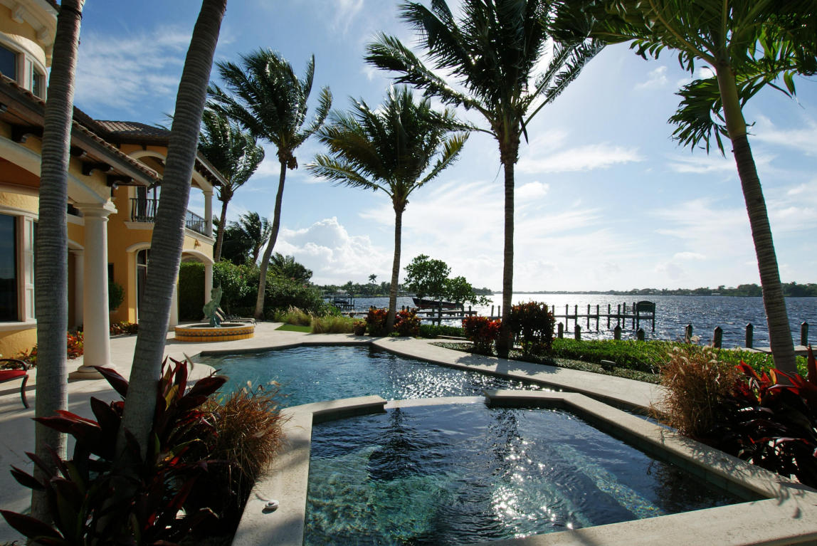 Tequesta Country Club - Residential
