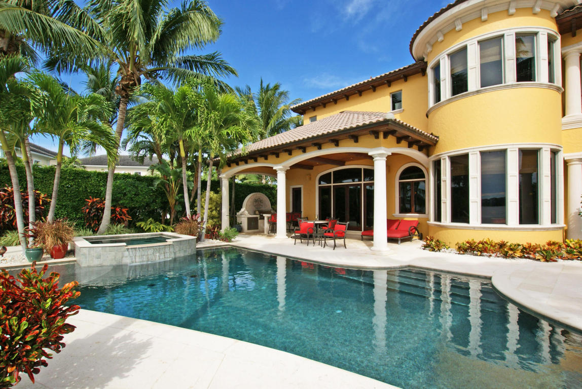 Tequesta Country Club - Residential