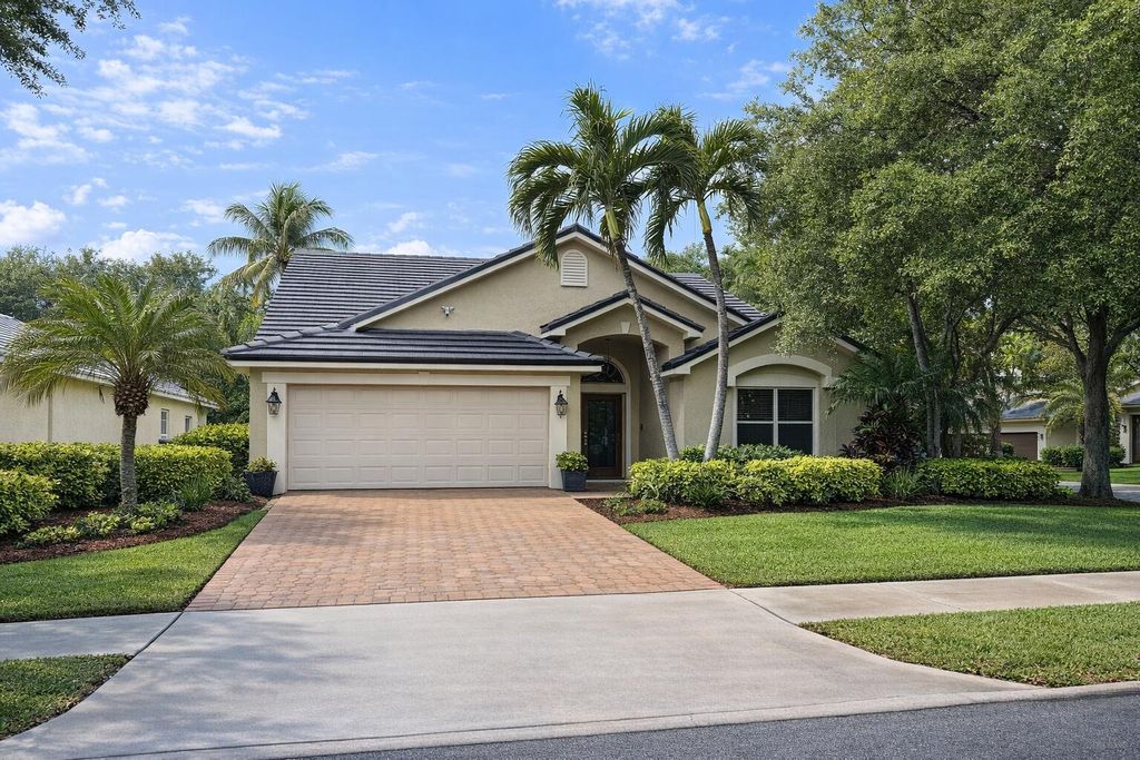 Photo of 1290 Delray Lakes Drive, Delray Beach, FL 33444 (MLS # B26012379)