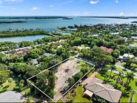 6 Mandalay Road Sewalls Point FL 34996