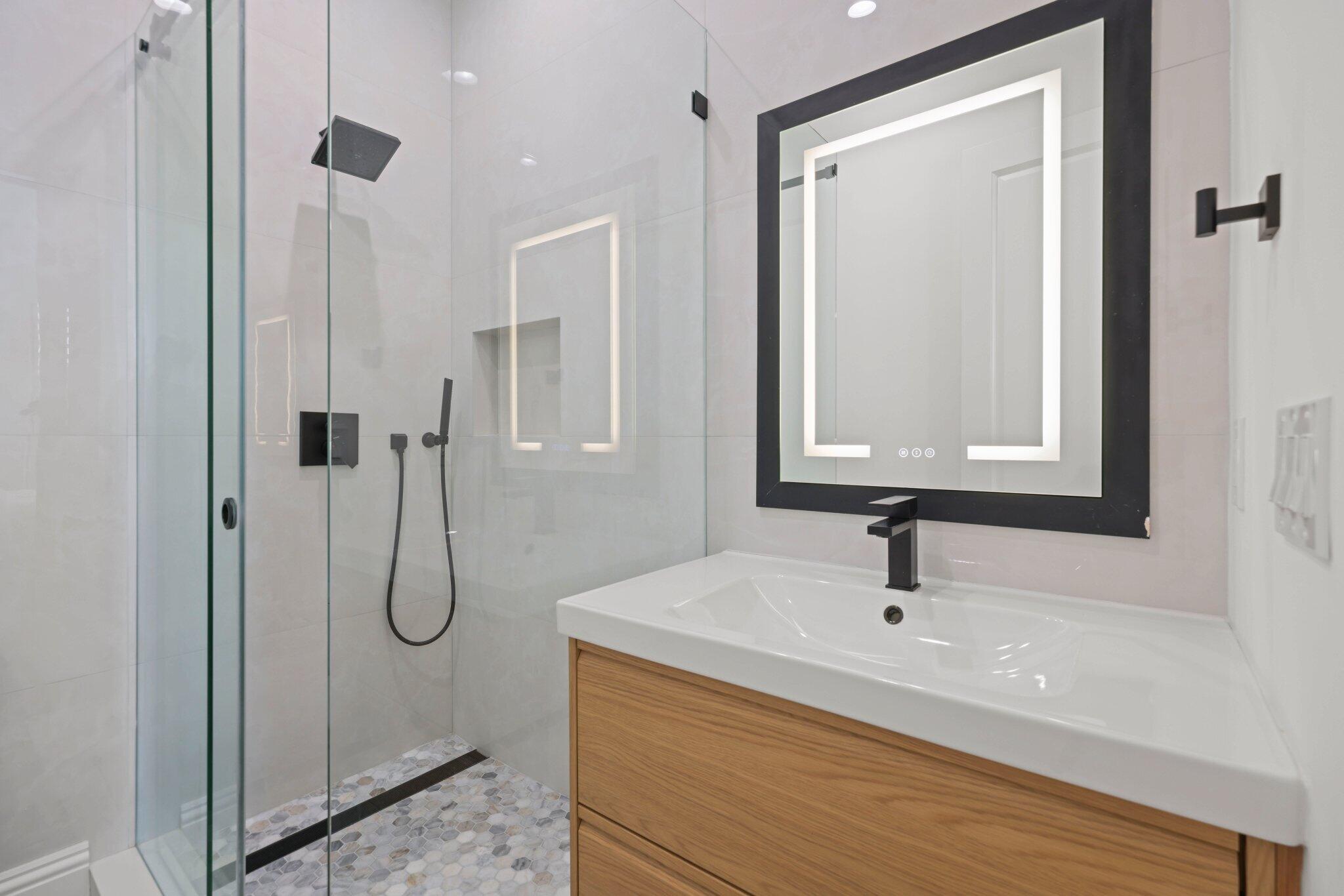 HAMILTON PLACE - Residential Lease