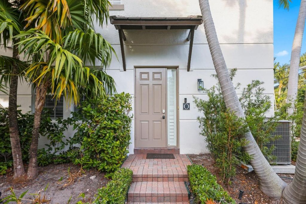 Photo of 285 SE 6th Avenue #O, Delray Beach, FL 33483 (MLS # R11148135)