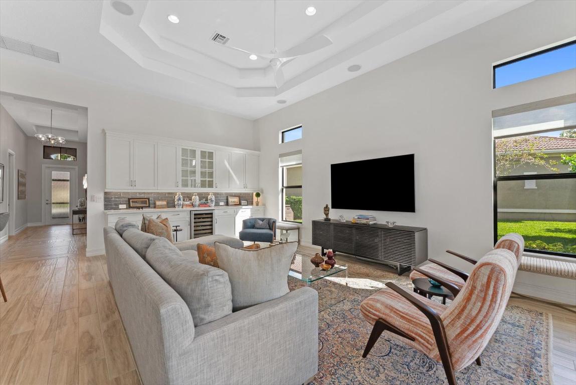 PARKLAND ROYALE - Residential