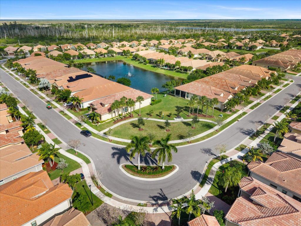 PARKLAND ROYALE - Residential