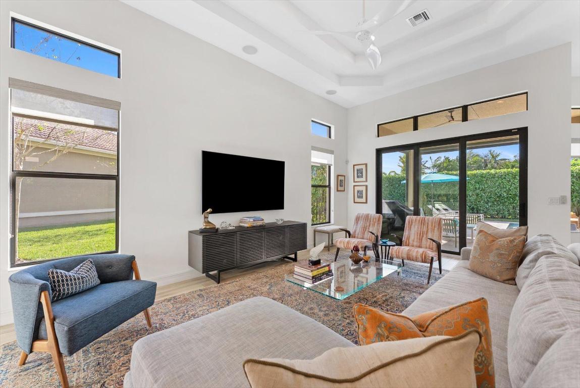 PARKLAND ROYALE - Residential