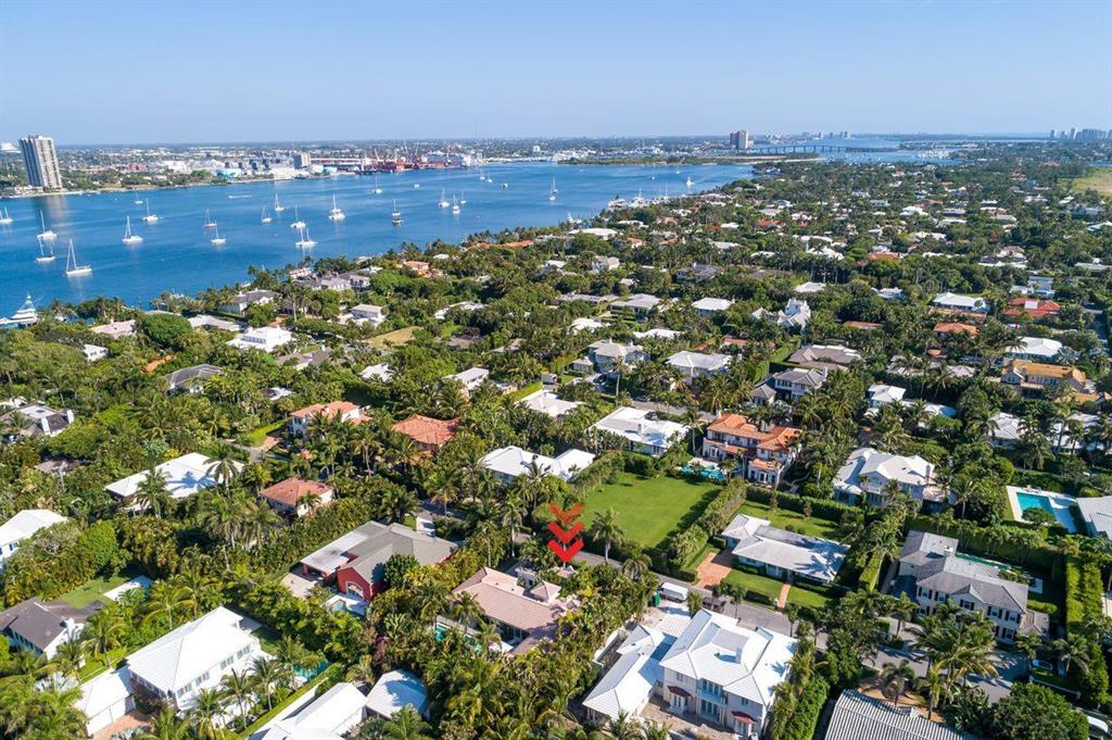 EL ENCANTO - Residential