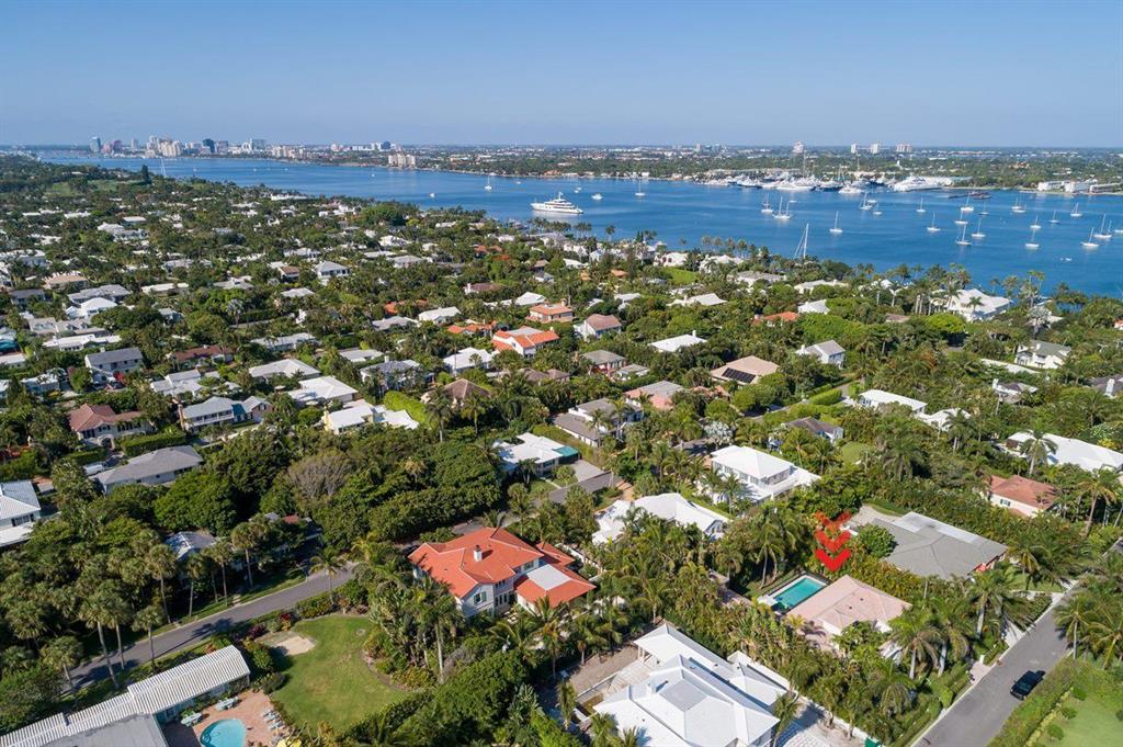 EL ENCANTO - Residential