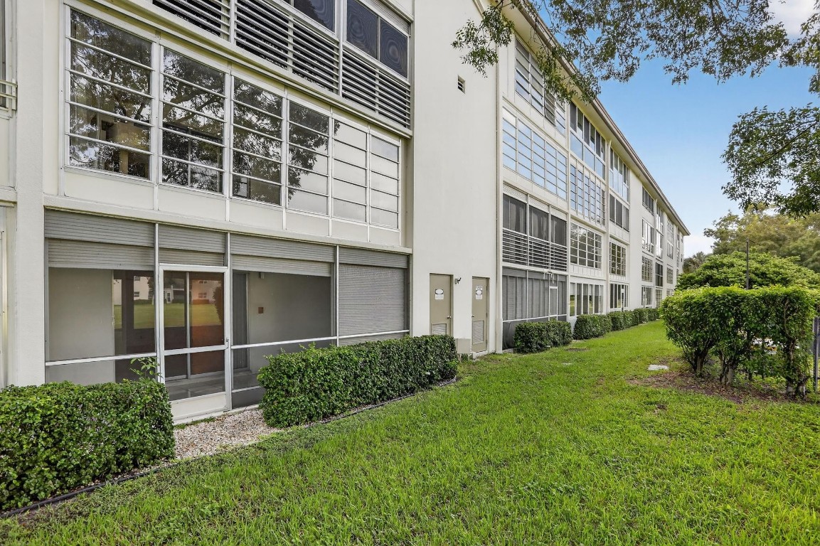 WYNMOOR VILLAGE - Residential