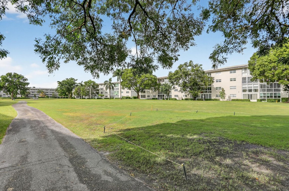 WYNMOOR VILLAGE - Residential