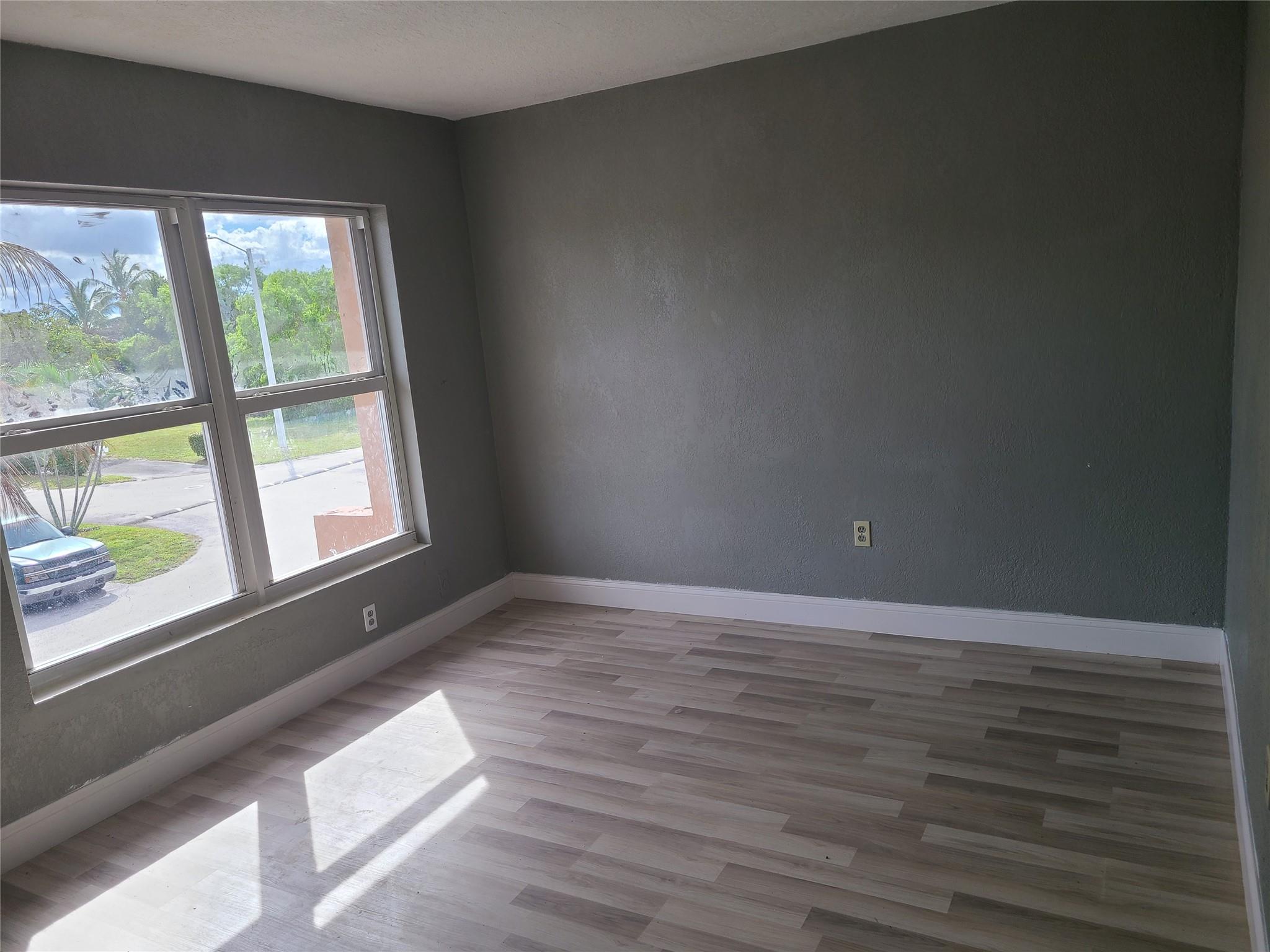 Leslie Estates Sec 07 - Residential Lease