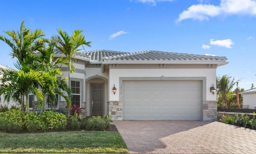 Photo of 10717 Northbrook Circle, Palm Beach Gardens, FL 33412 (MLS # R11155939)