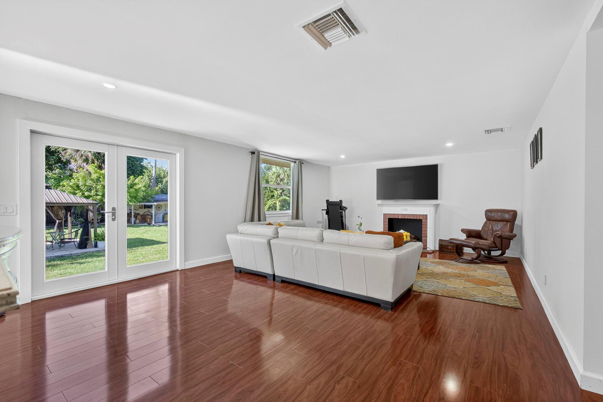 Acreage & Unrec - Residential