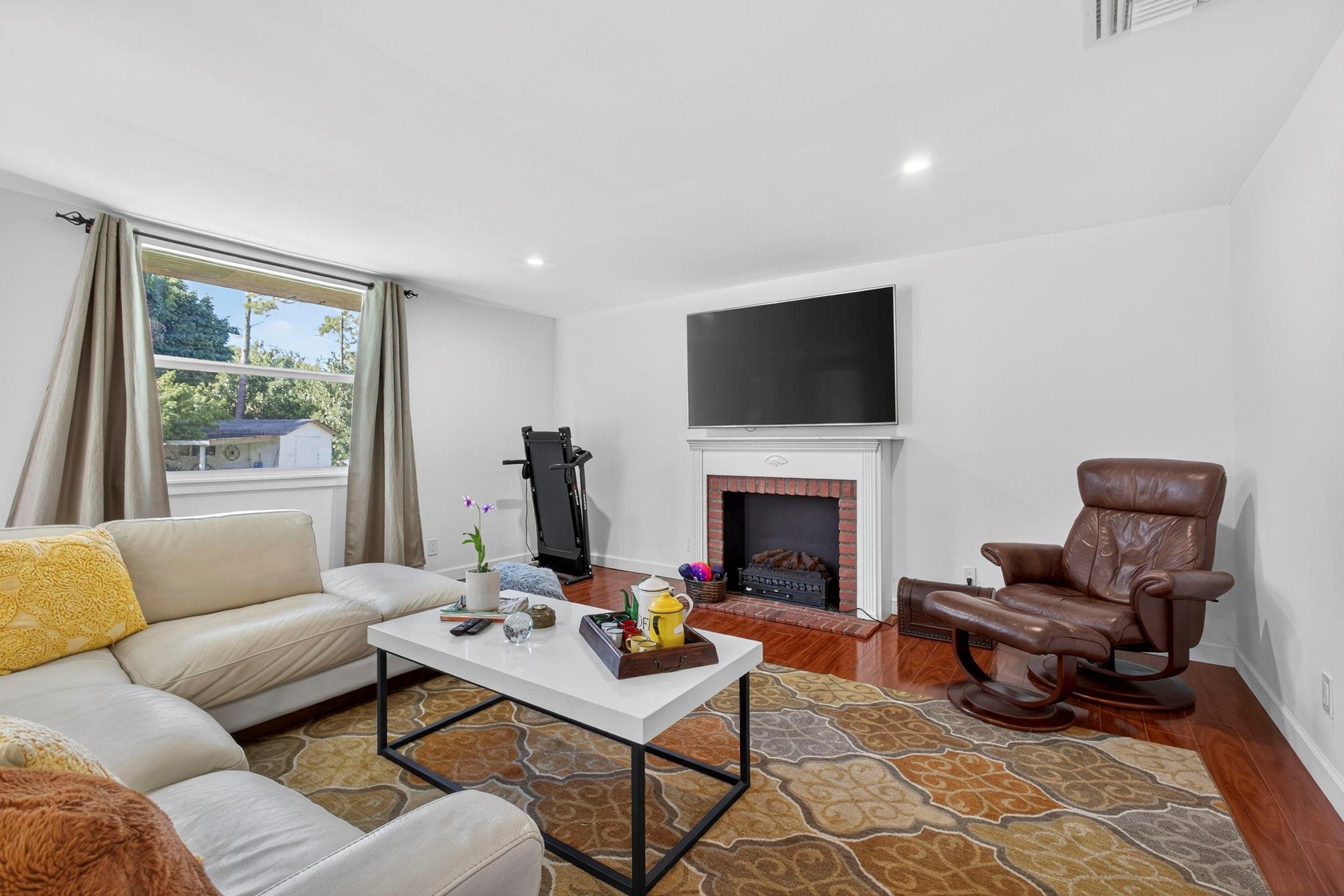 Acreage & Unrec - Residential