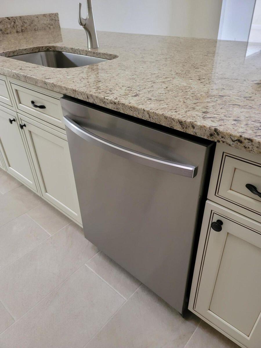 SWEETWATER SEC 1 - Residential Lease