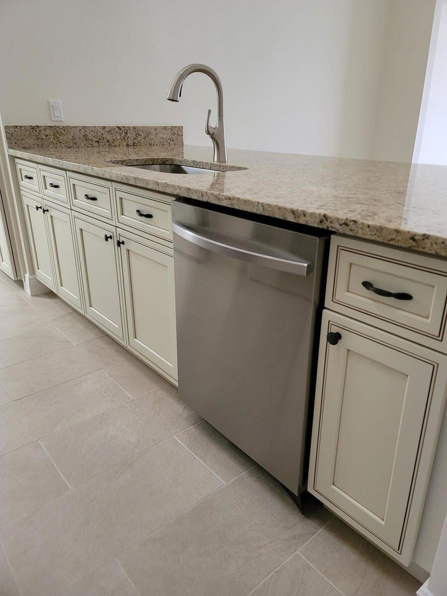 SWEETWATER SEC 1 - Residential Lease