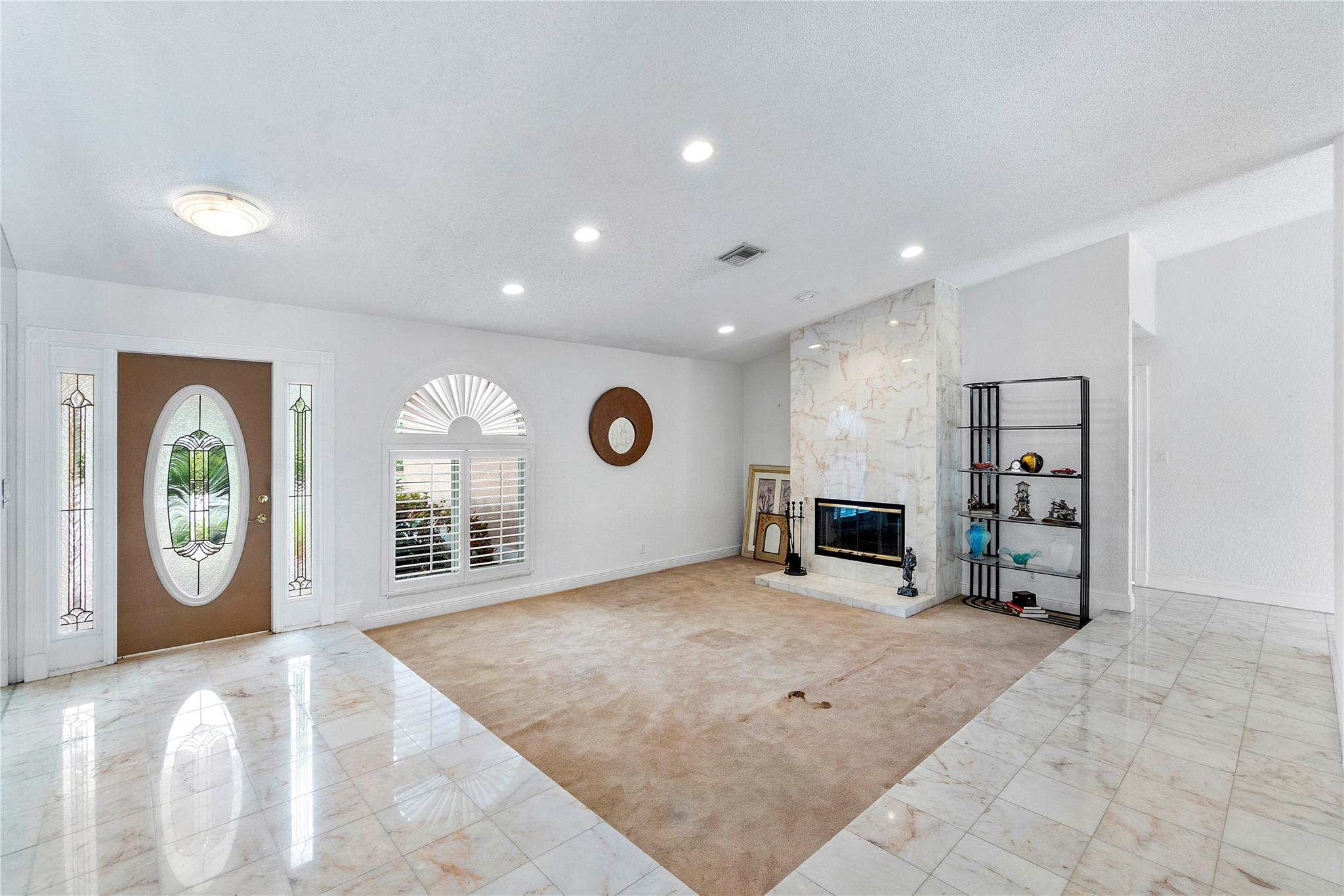 West Glen 128-3 B - Residential