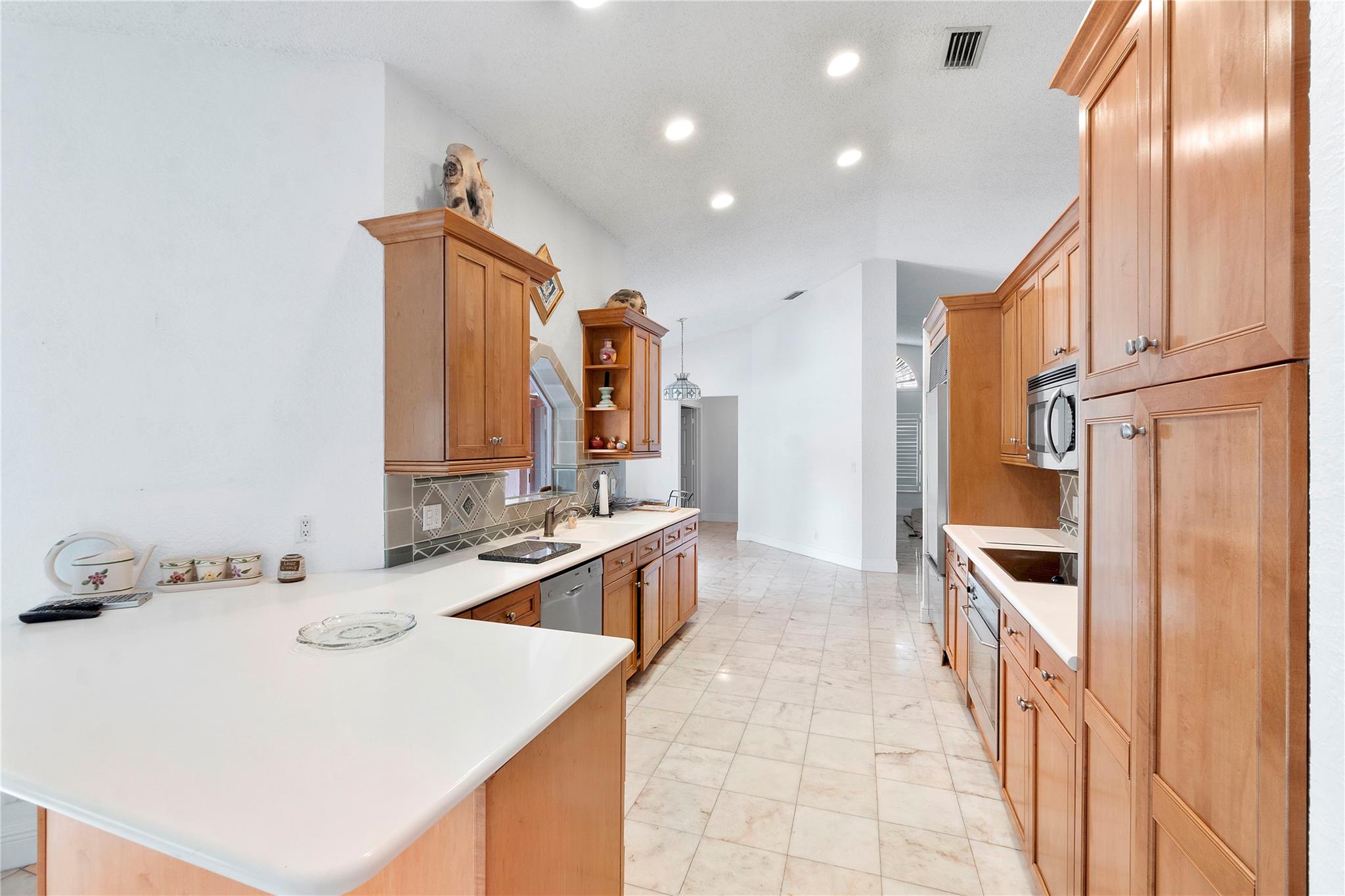 West Glen 128-3 B - Residential