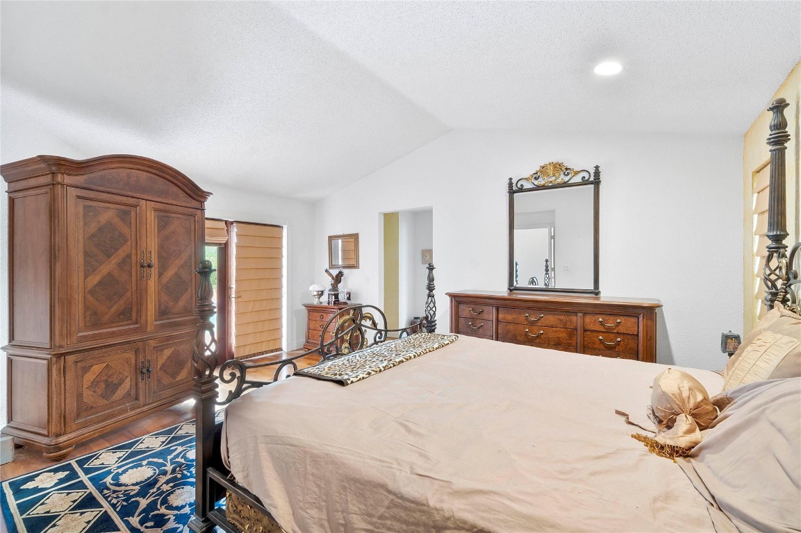 West Glen 128-3 B - Residential