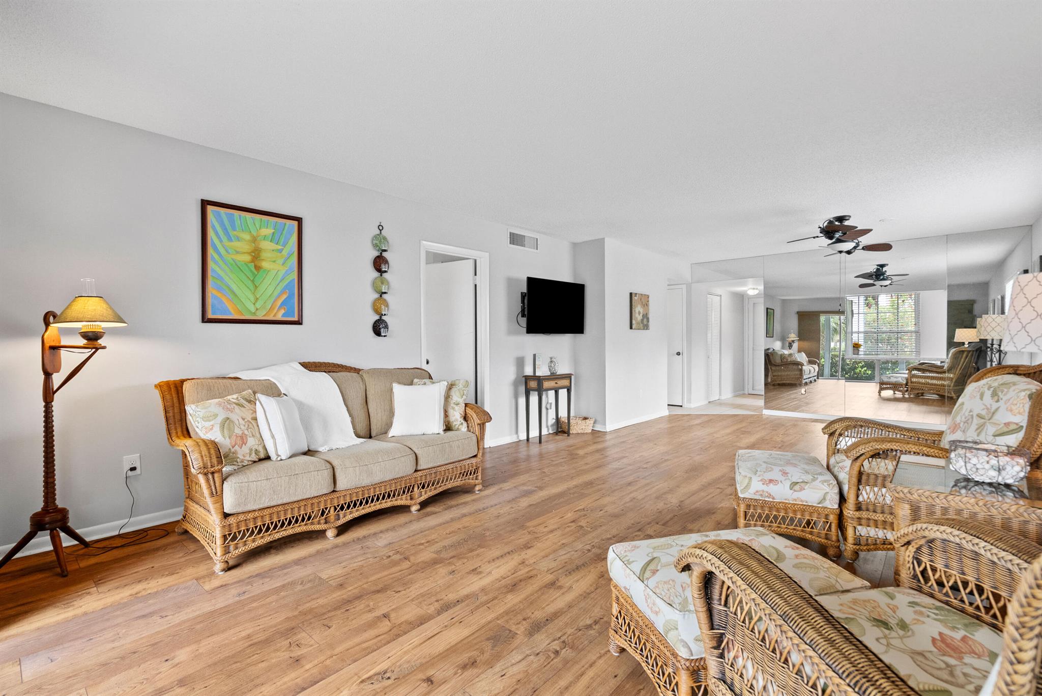 THE WINDJAMMER CONDO APARTMENTS - Residential