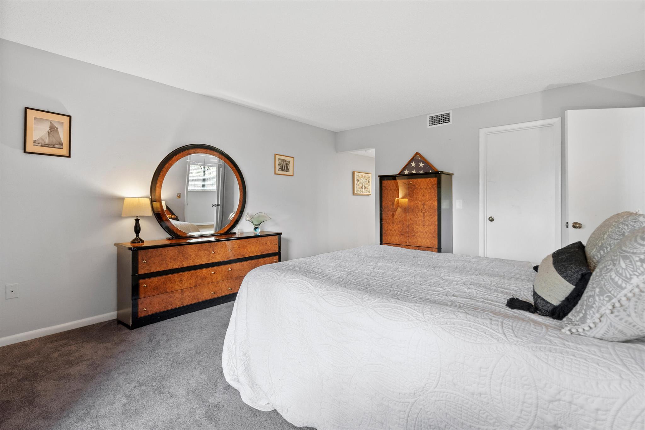 THE WINDJAMMER CONDO APARTMENTS - Residential