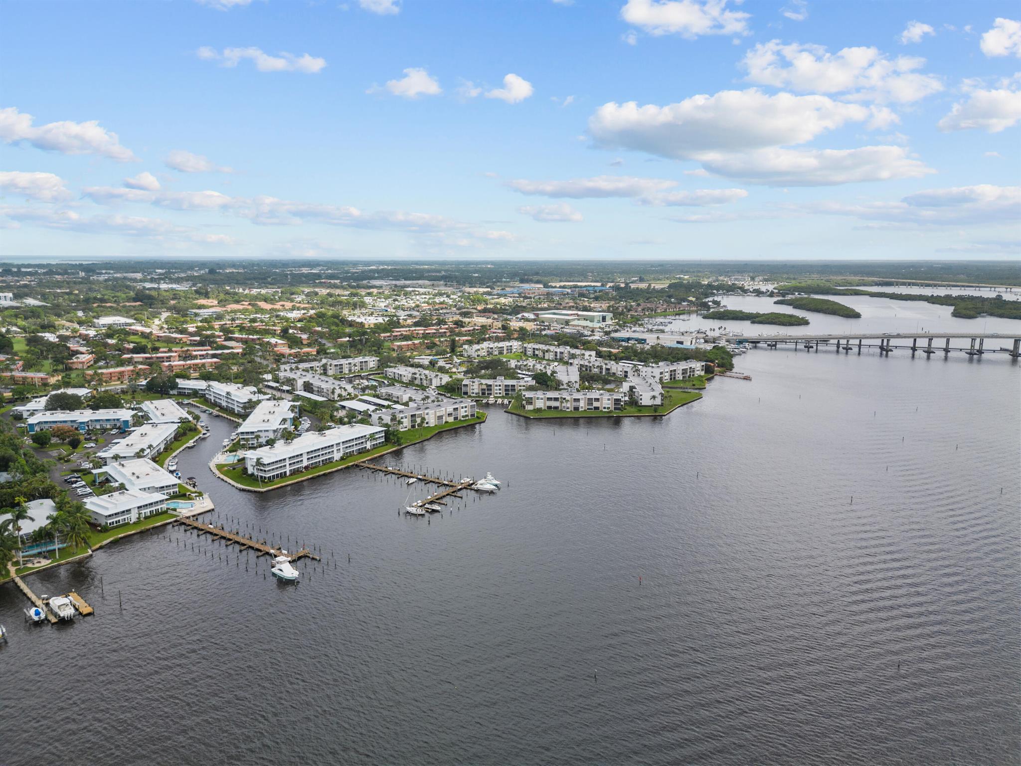 THE WINDJAMMER CONDO APARTMENTS - Residential