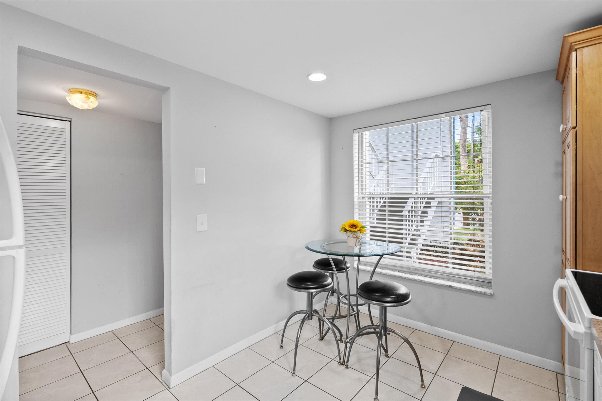 THE WINDJAMMER CONDO APARTMENTS - Residential