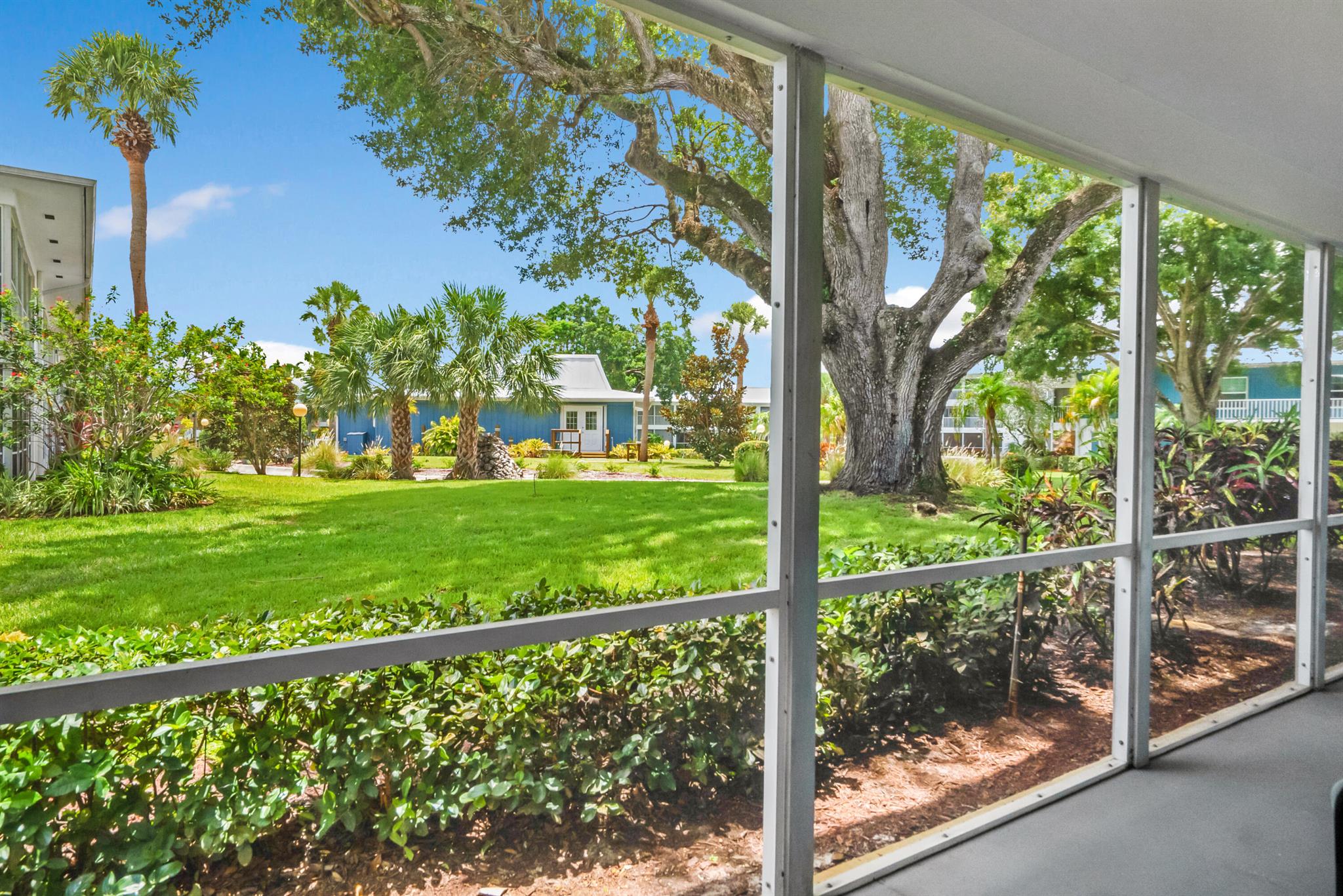 THE WINDJAMMER CONDO APARTMENTS - Residential