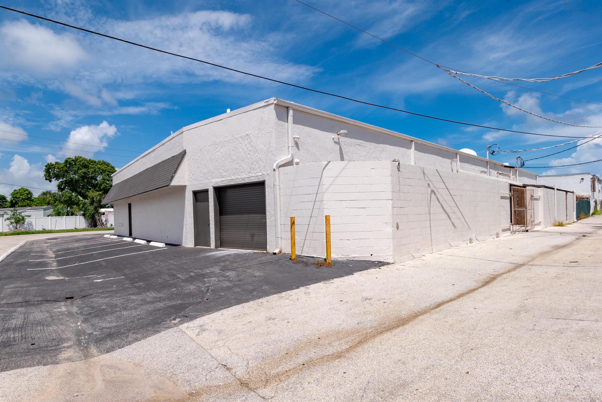 EAST COAST INDUSTRIAL CEN - Commercial Lease