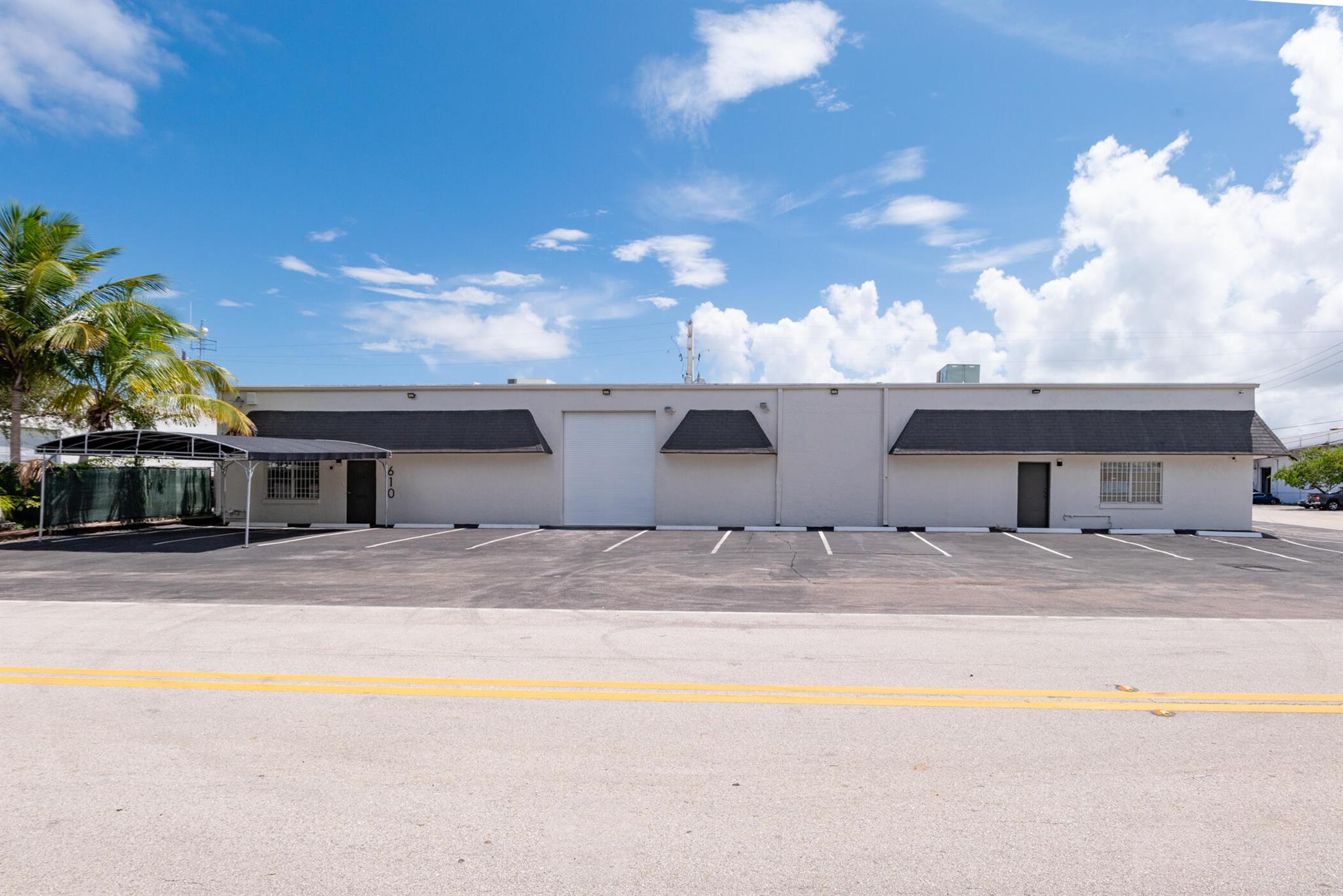 EAST COAST INDUSTRIAL CEN - Commercial Lease