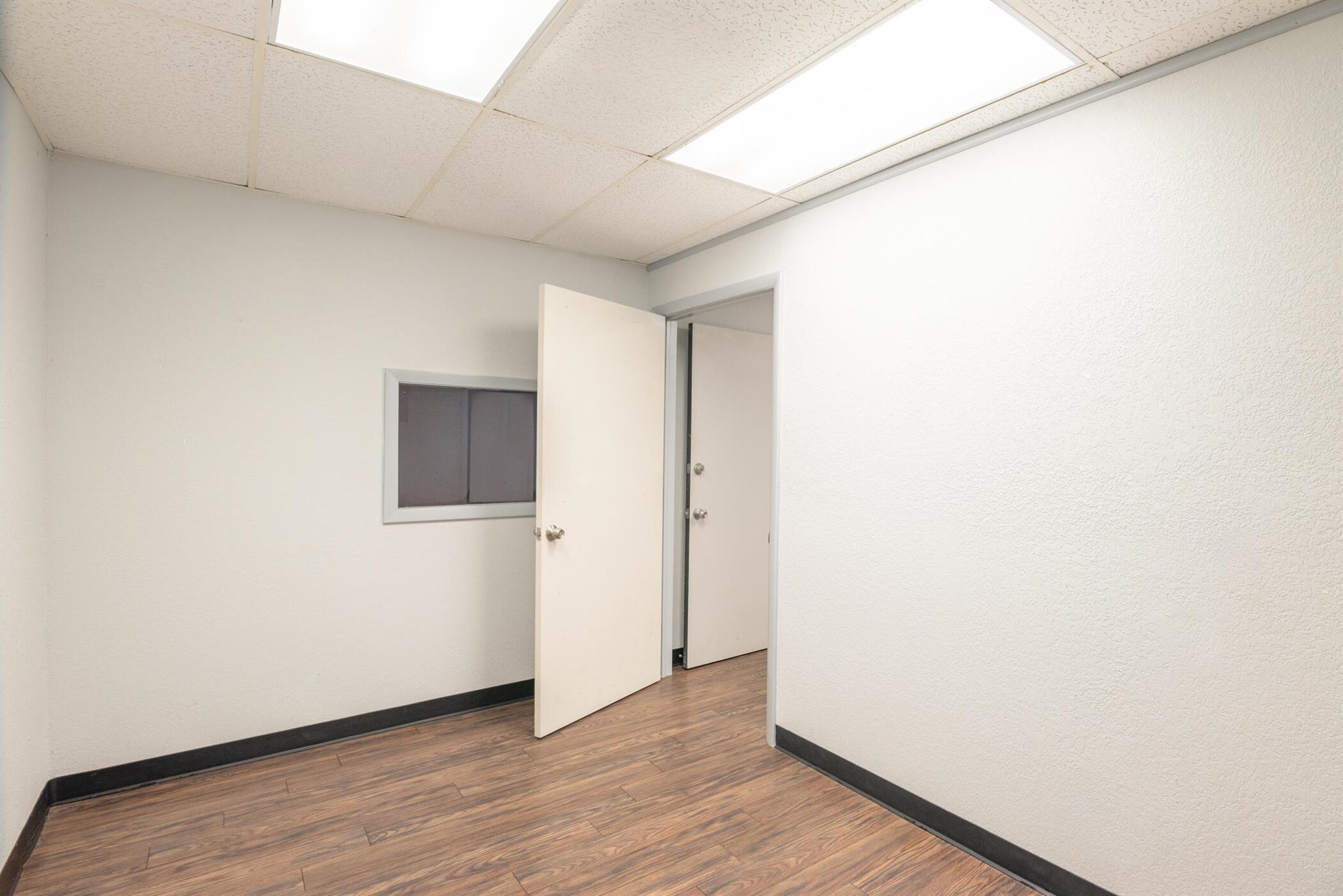 EAST COAST INDUSTRIAL CEN - Commercial Lease