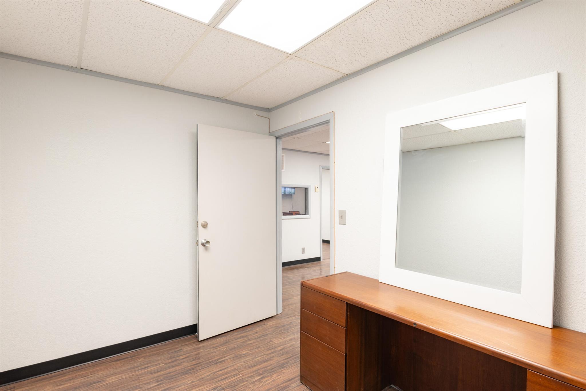 EAST COAST INDUSTRIAL CEN - Commercial Lease