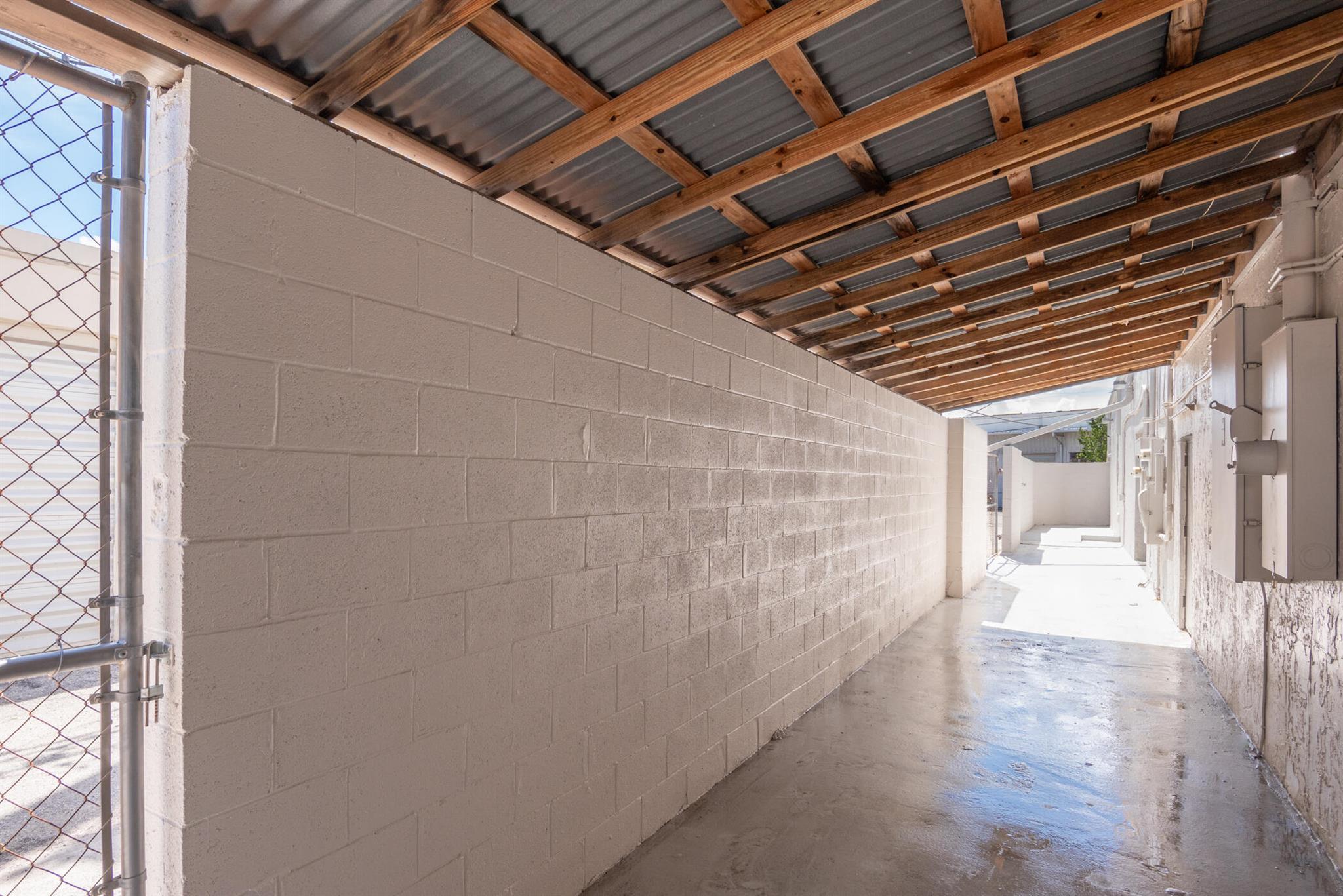 EAST COAST INDUSTRIAL CEN - Commercial Lease