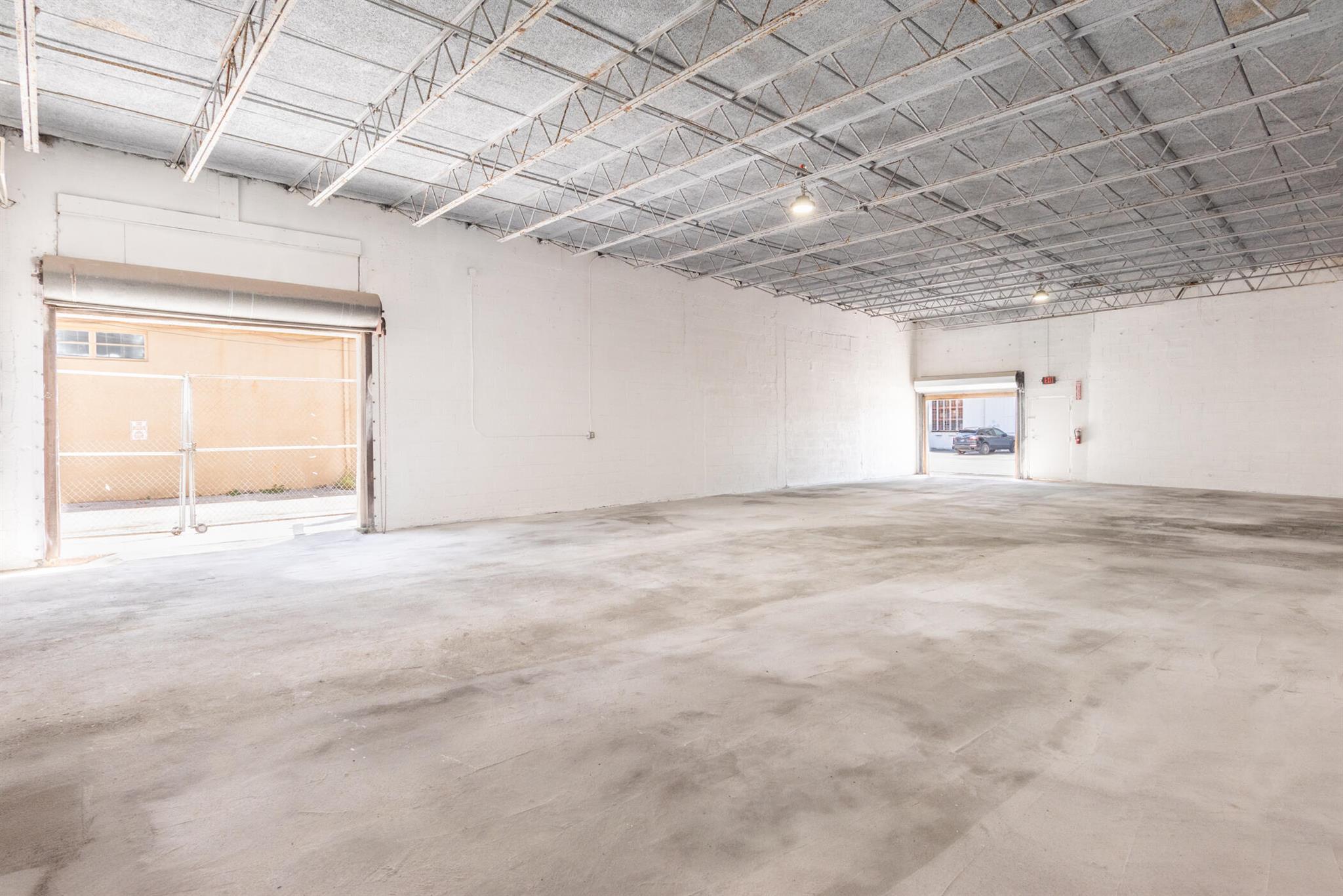 EAST COAST INDUSTRIAL CEN - Commercial Lease