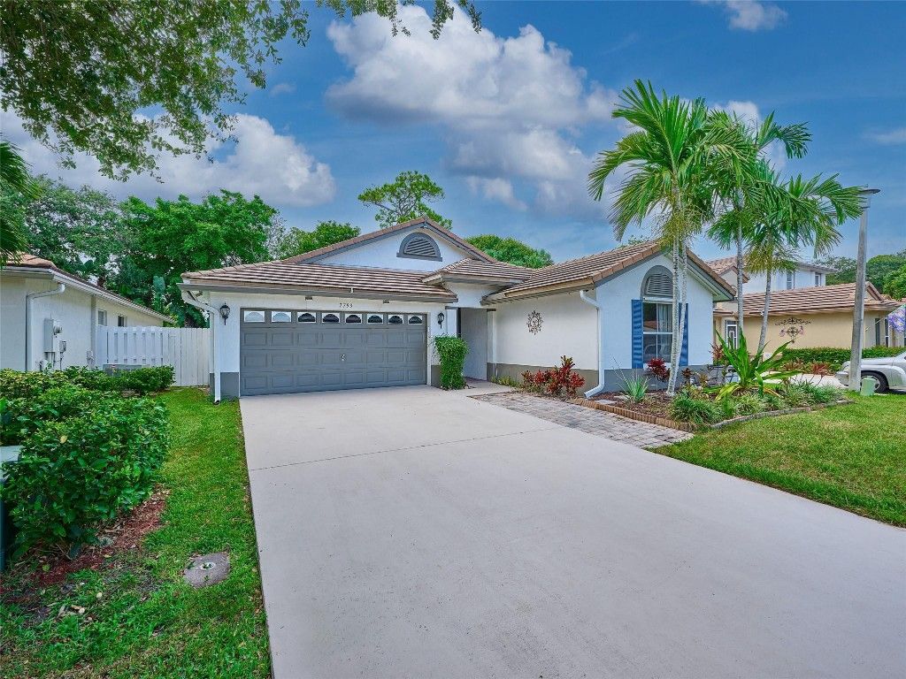 Photo of 7793 Manor Forest Lane, Boynton Beach, FL 33436 (MLS # F10525252)