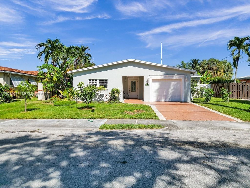 Photo of 1205 Guava Isle, Fort Lauderdale, FL 33315 (MLS # F10549479)